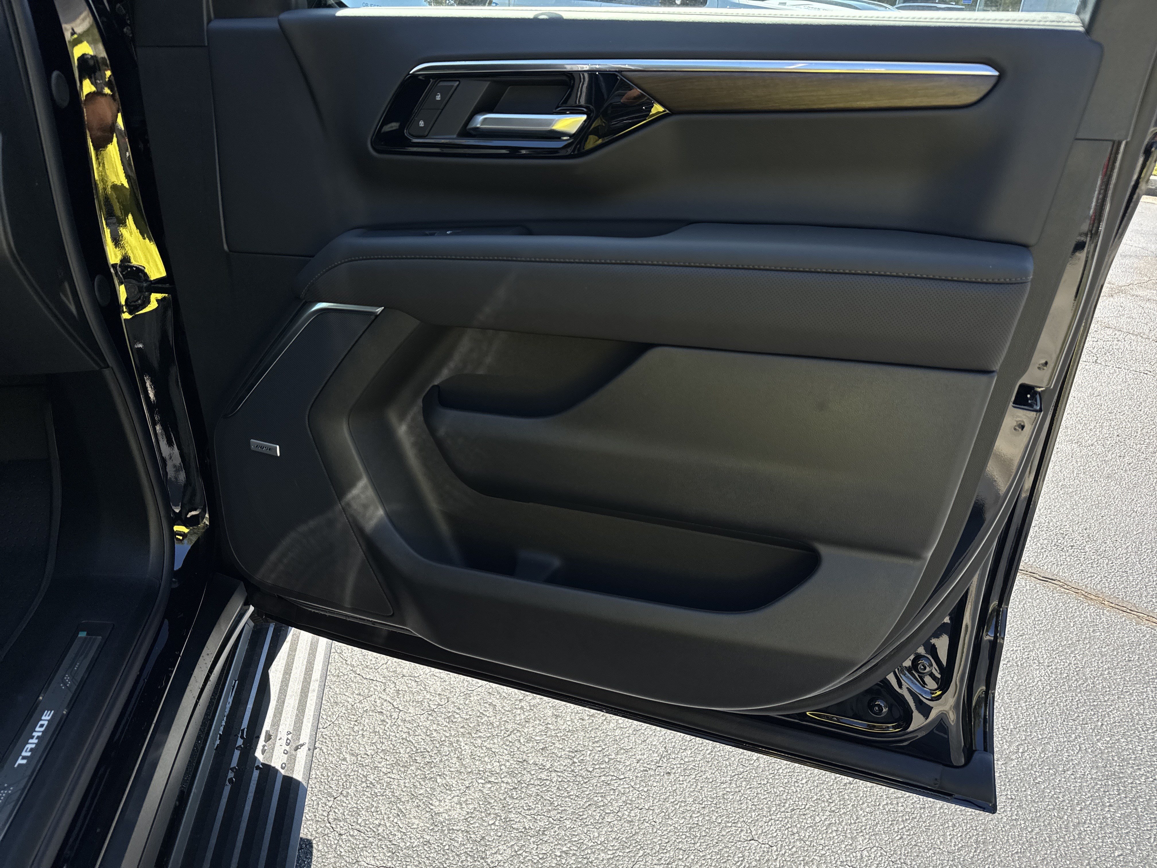 New 2027 Chevrolet Tahoe High Country AWD/4WD image 14