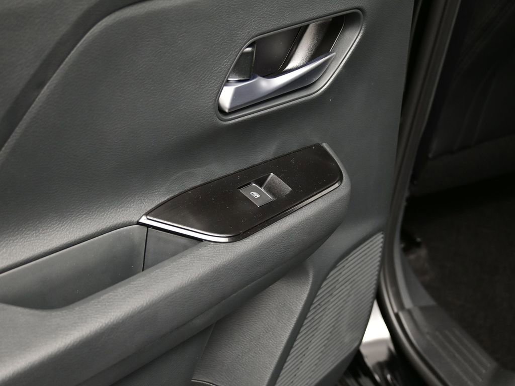 New 2026 Nissan Kicks SR w/ SR Premium Package image 17