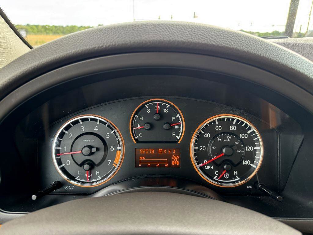 Used 2015 Nissan Armada Platinum image 24