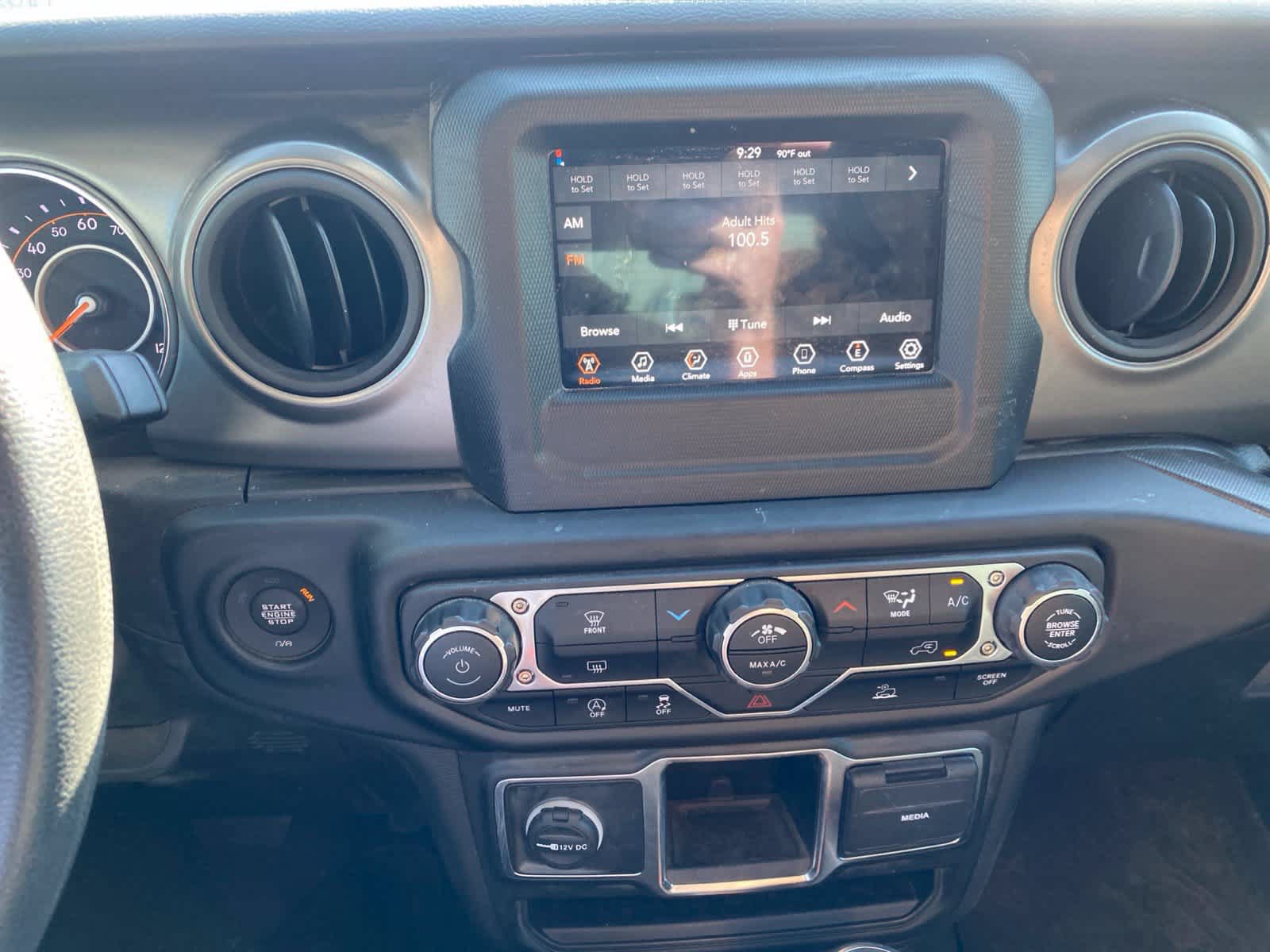 Used 2022 Jeep Wrangler Sport AWD/4WD image 13