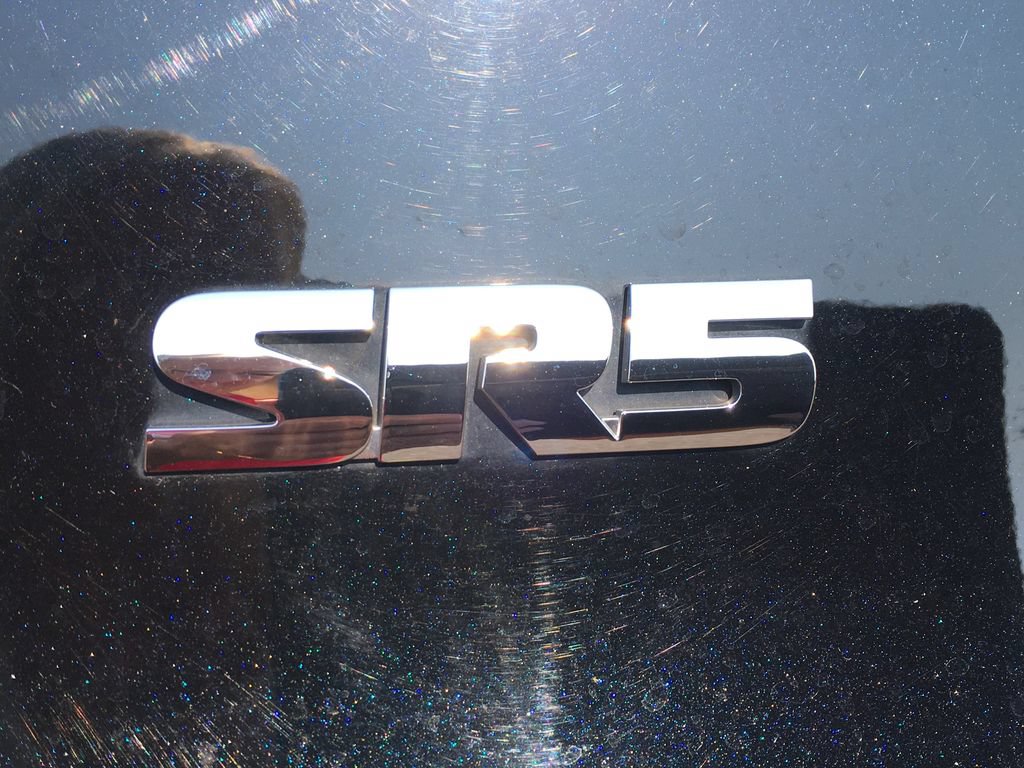 Used 2018 Toyota 4Runner SR5 AWD/4WD image 4
