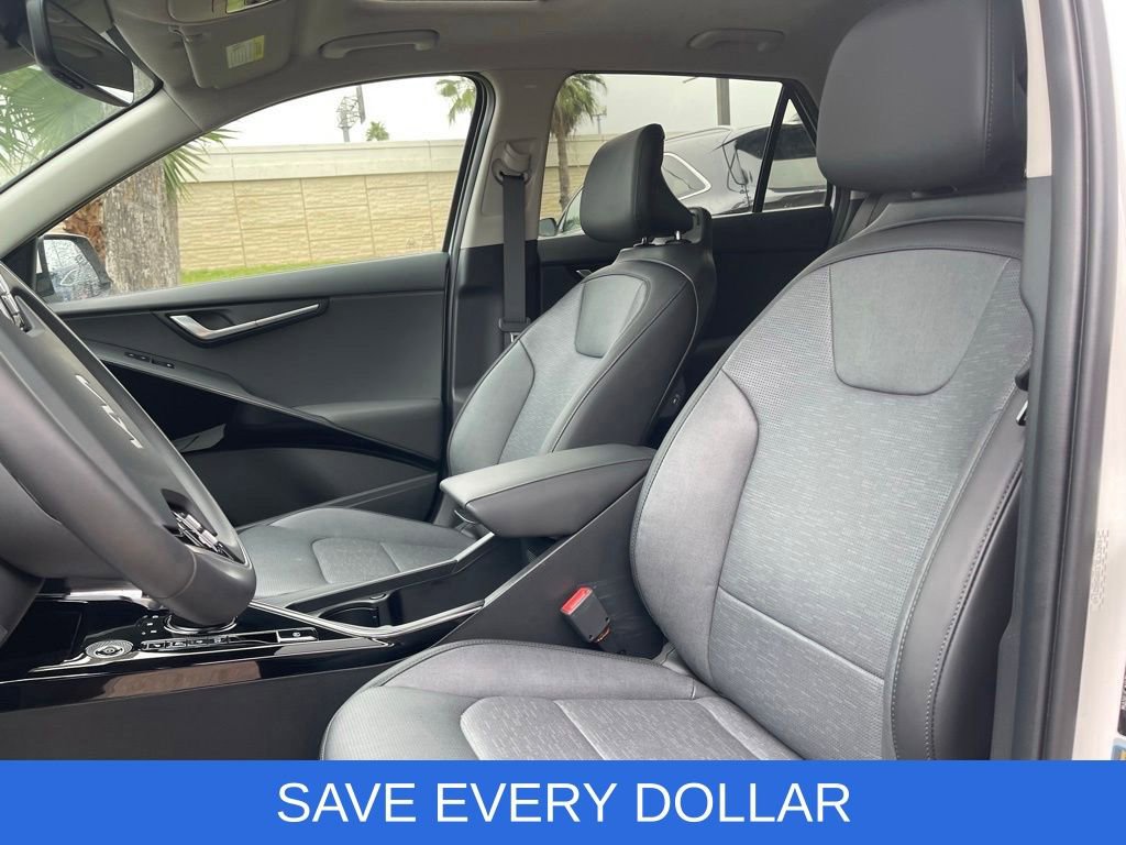 Used 2024 Kia Niro Wave FWD image 17