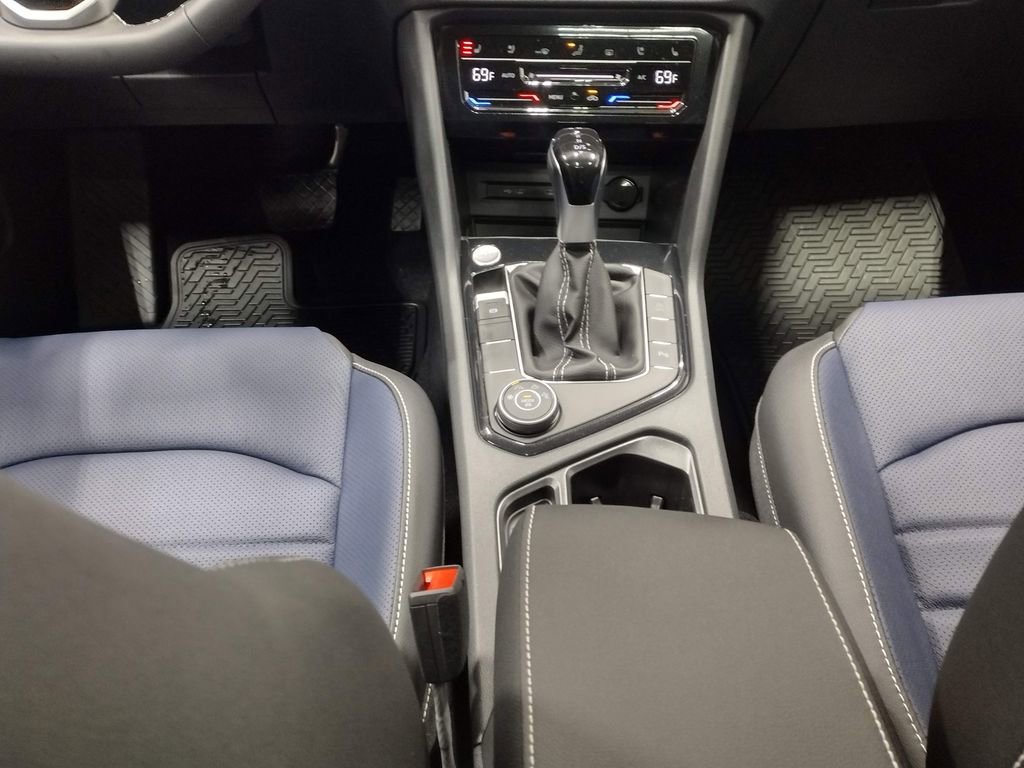New 2026 Volkswagen Taos SEL image 35