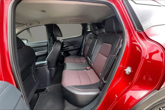 Used 2025 Nissan Kicks SR FWD image 24