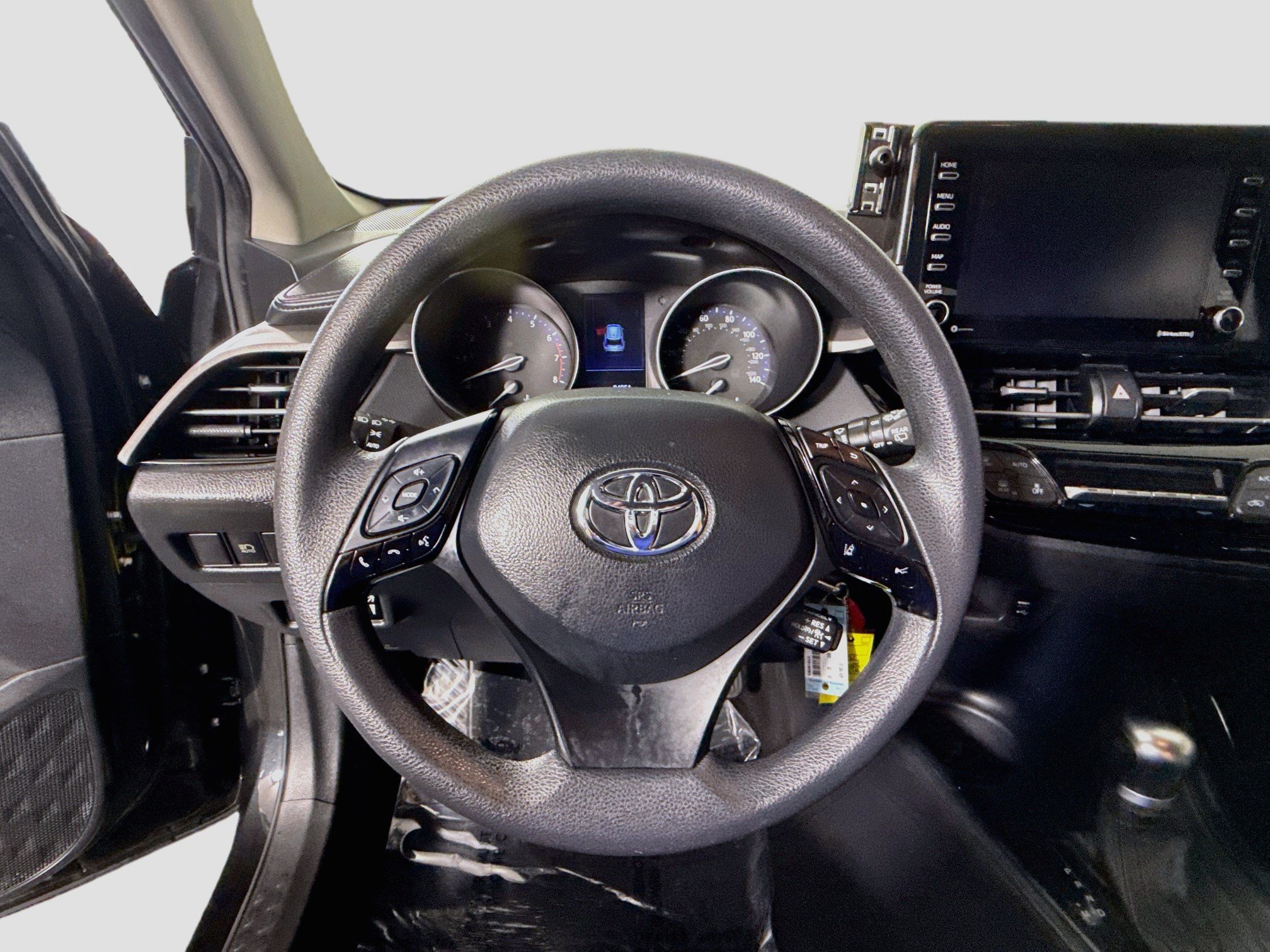 Used 2021 Toyota C-HR LE FWD image 13