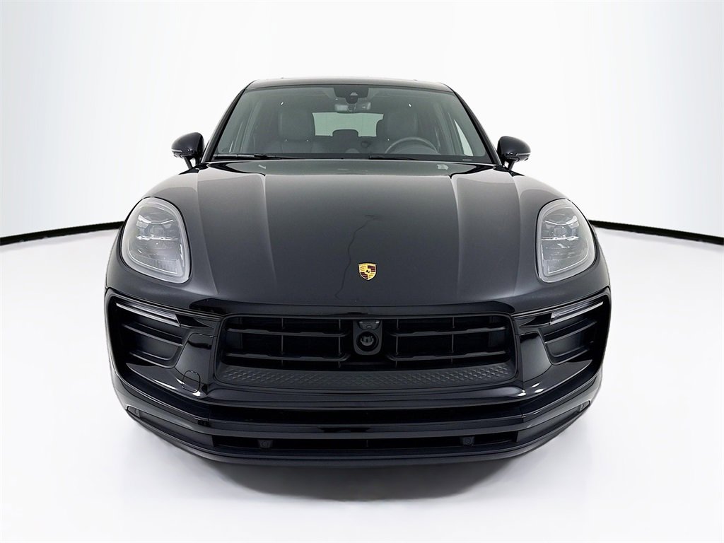 Used 2025 Porsche Macan image 6