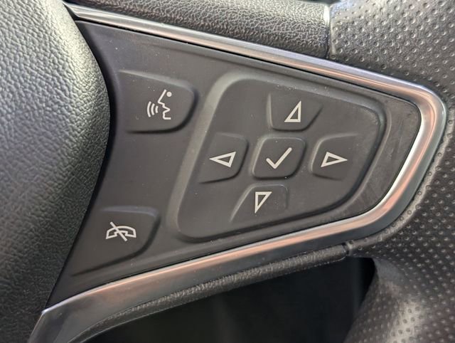 Used 2022 Chevrolet Equinox LT image 17