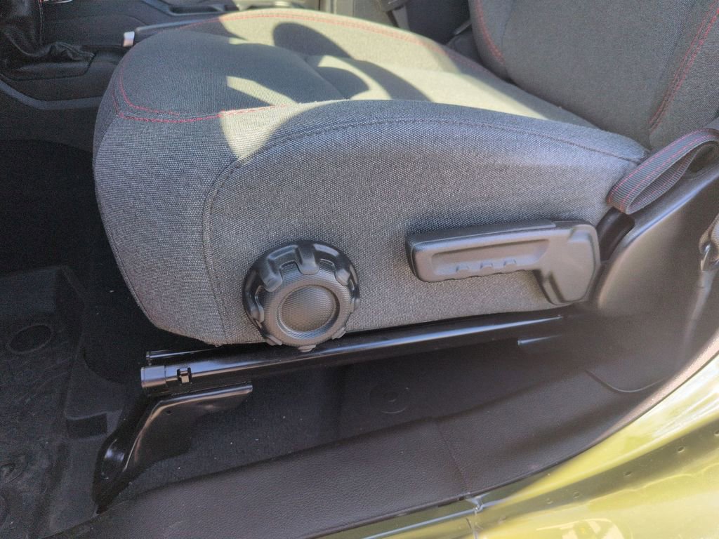 Used 2024 Jeep Wrangler Unlimited Rubicon w/ XTREMEE 35" Tire Package image 10