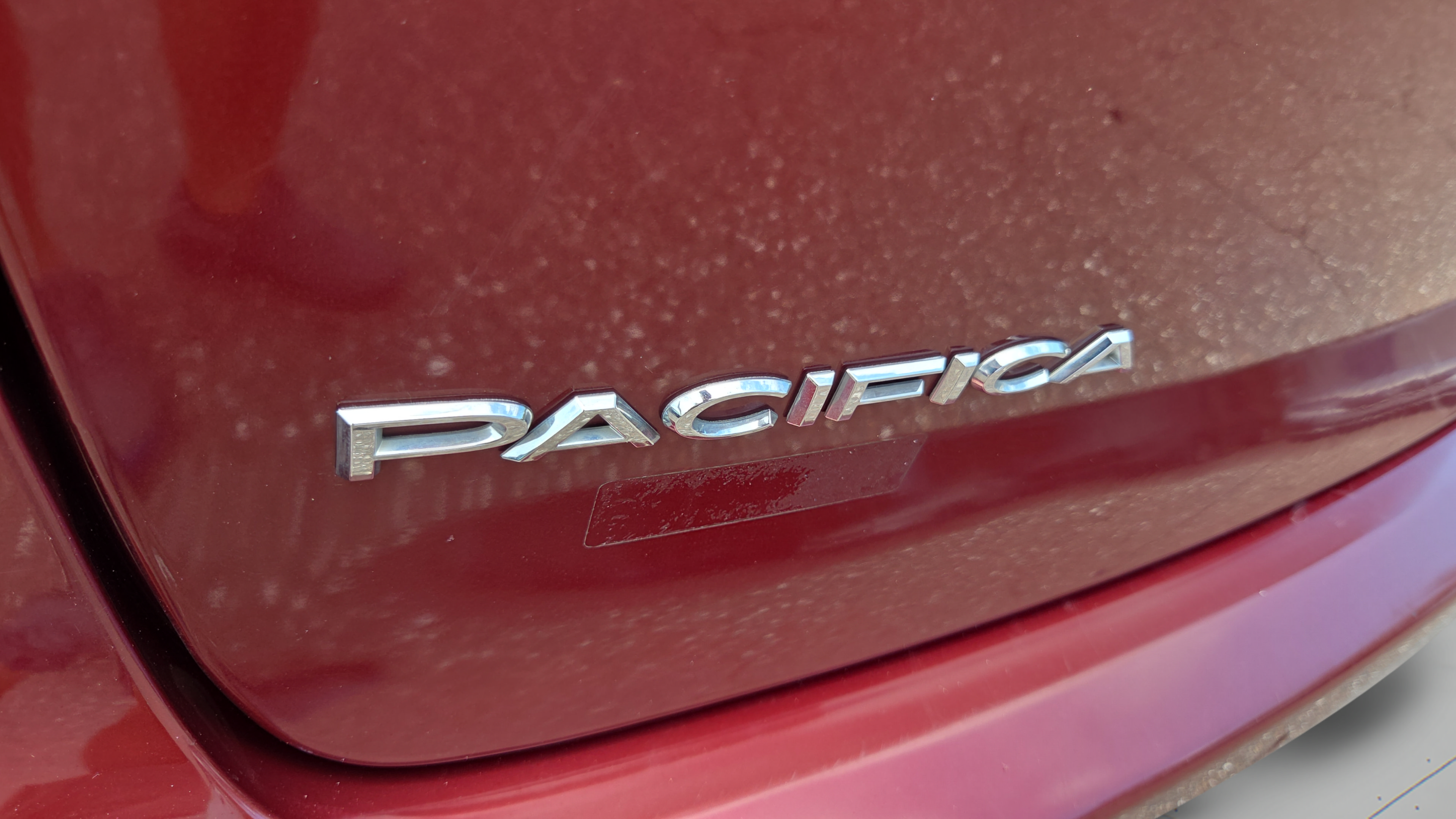 Used 2018 Chrysler Pacifica Touring-L w/ Tire & Wheel Group FWD image 16
