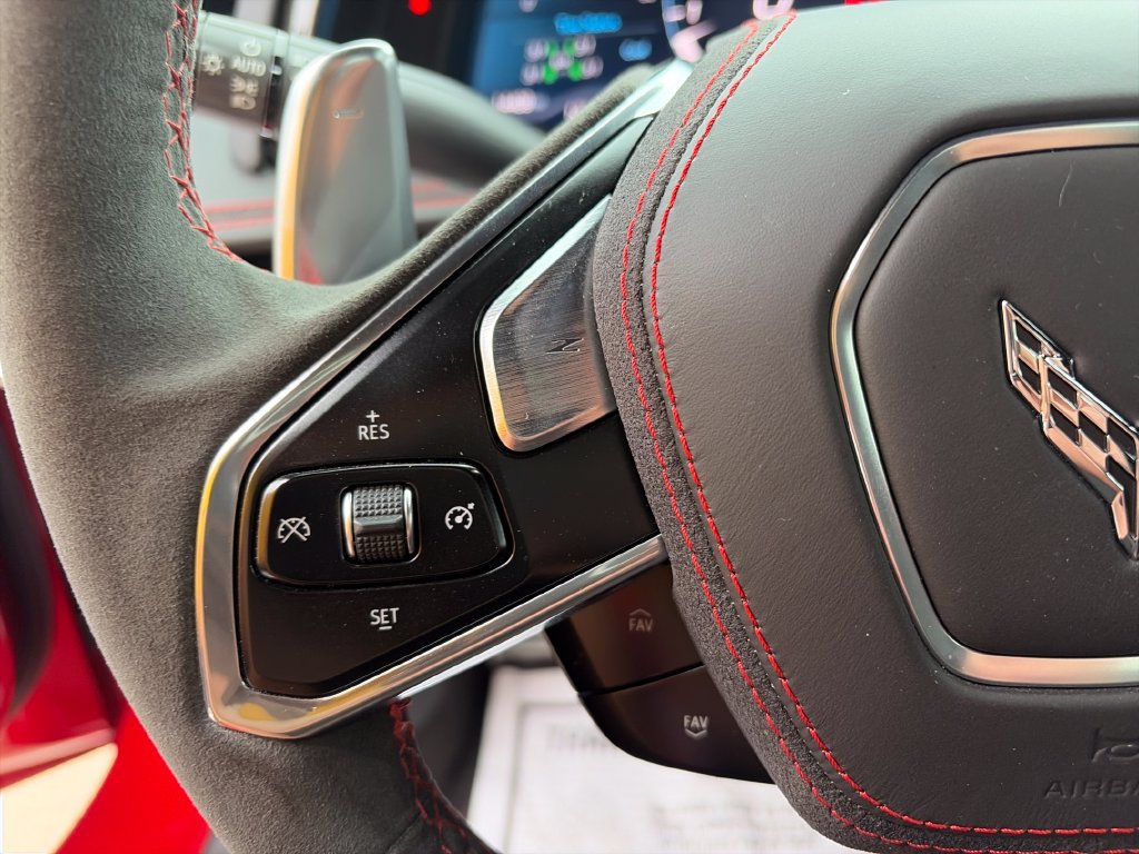 Used 2022 Chevrolet Corvette Stingray Premium Conv w/ Z51 Performance Package RWD image 12