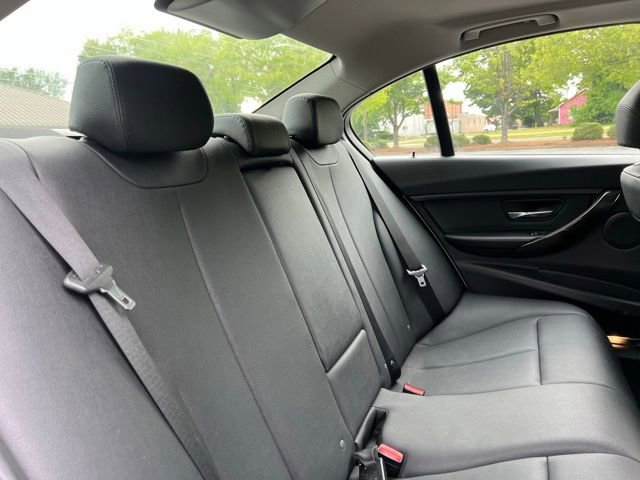 Used 2016 BMW 320i Sedan RWD image 20