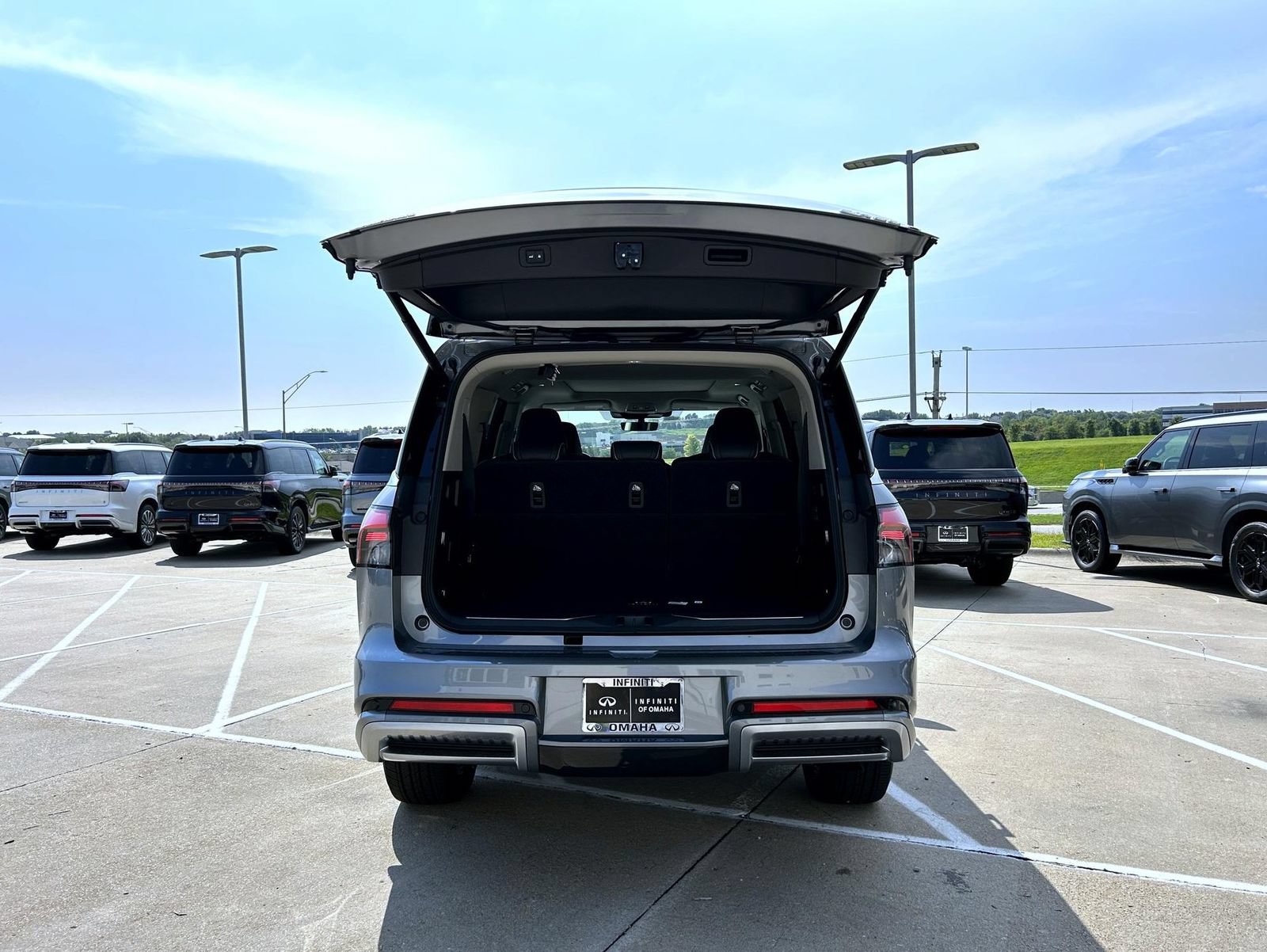 New 2027 INFINITI QX80 Luxe w/ Cargo Package AWD/4WD image 22