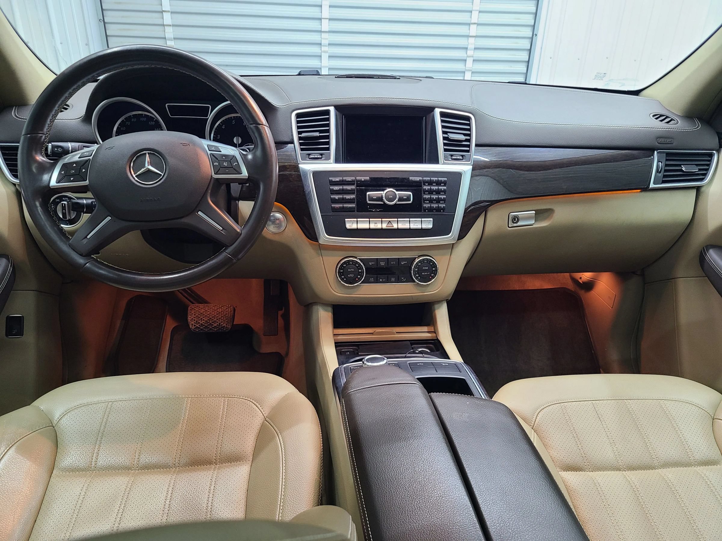 Used 2016 Mercedes-Benz GL 450 4MATIC image 2