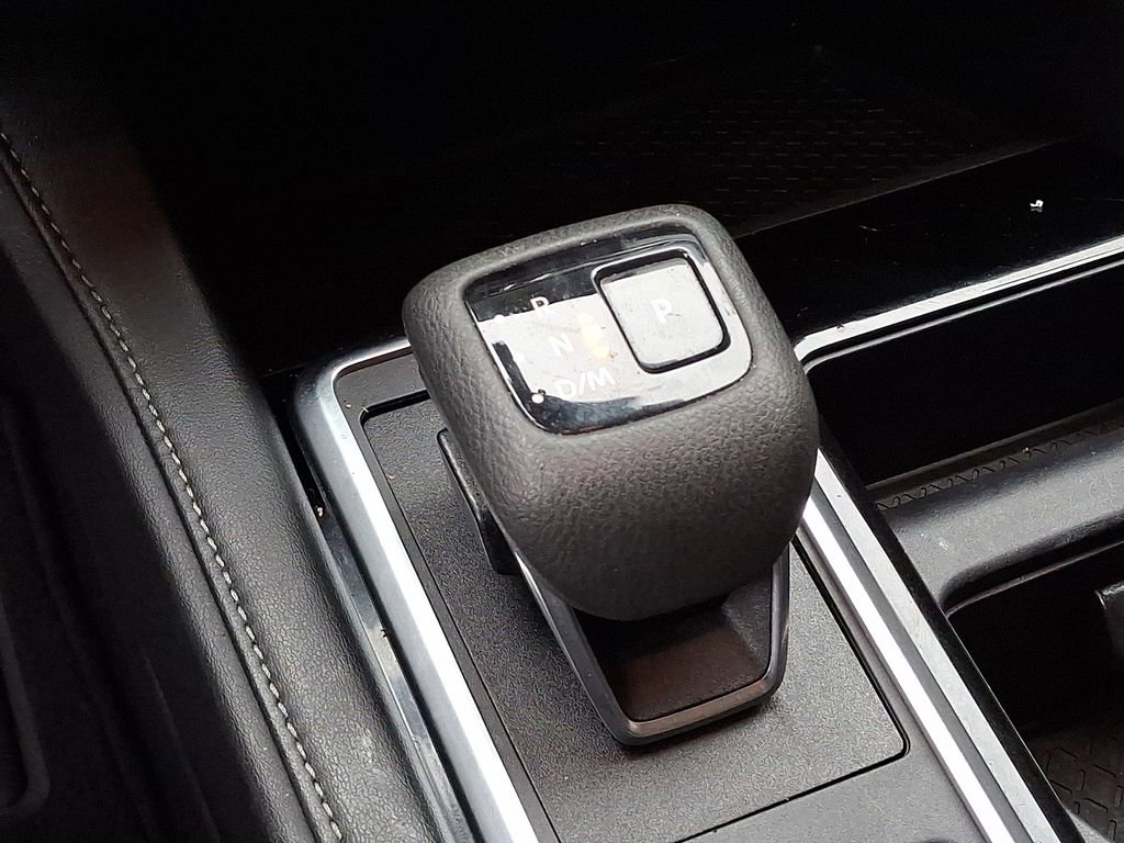 Used 2023 Nissan Pathfinder SL w/ Black Appearance Package image 16