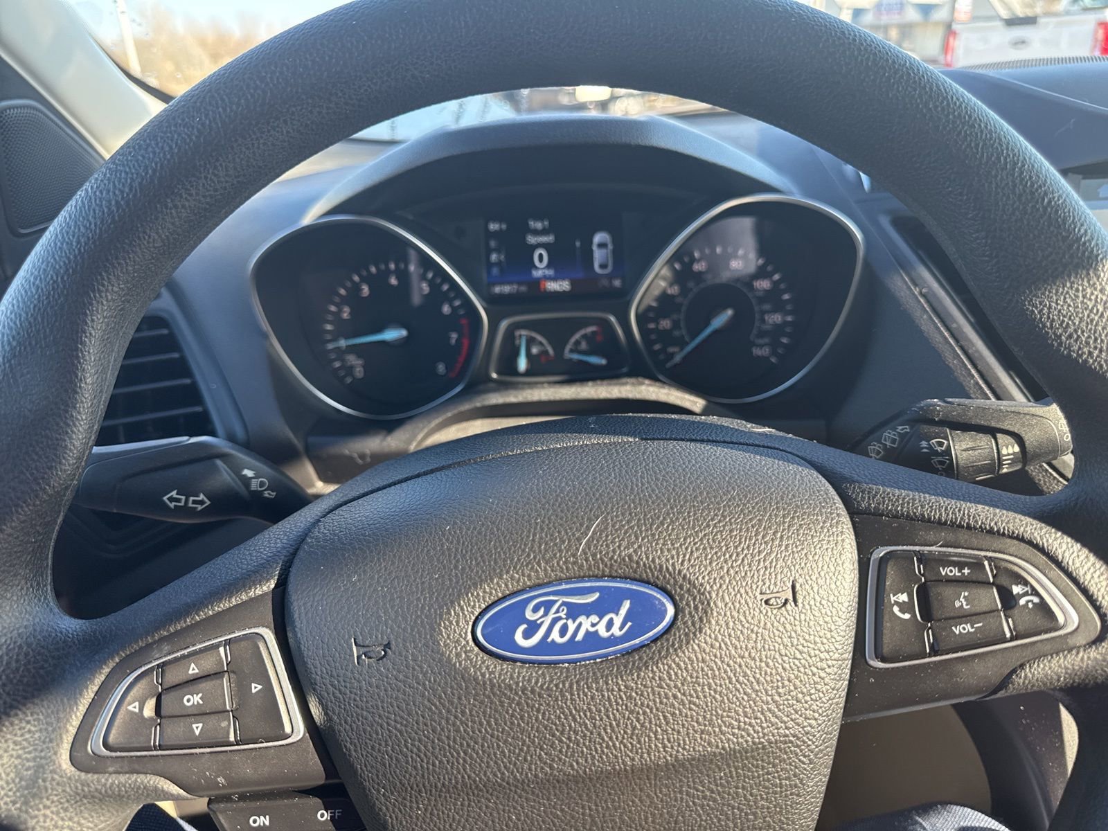 Used 2019 Ford Escape SE image 9