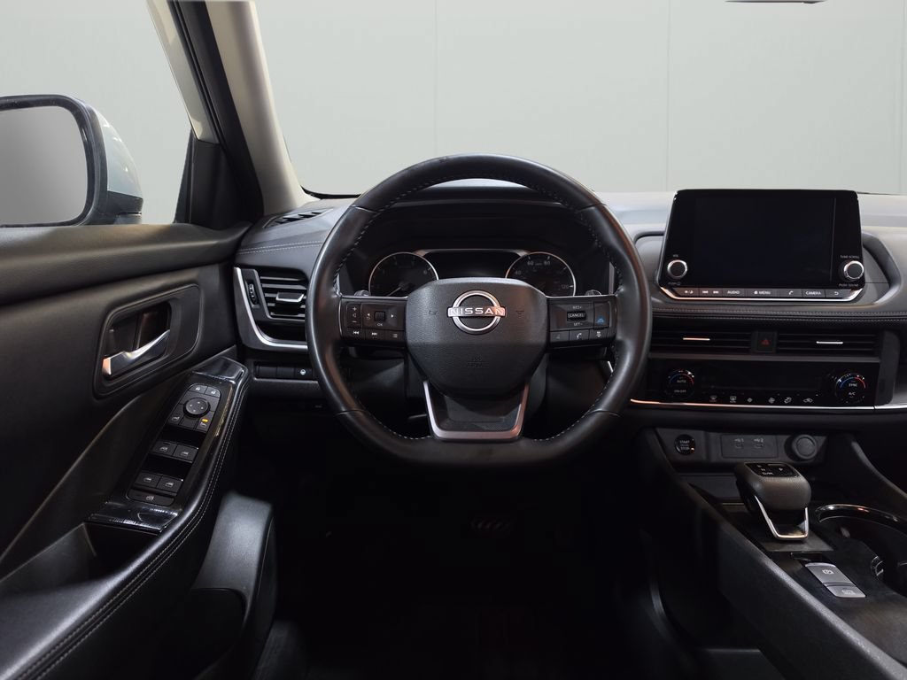 Used 2025 Nissan Rogue SV AWD/4WD image 18