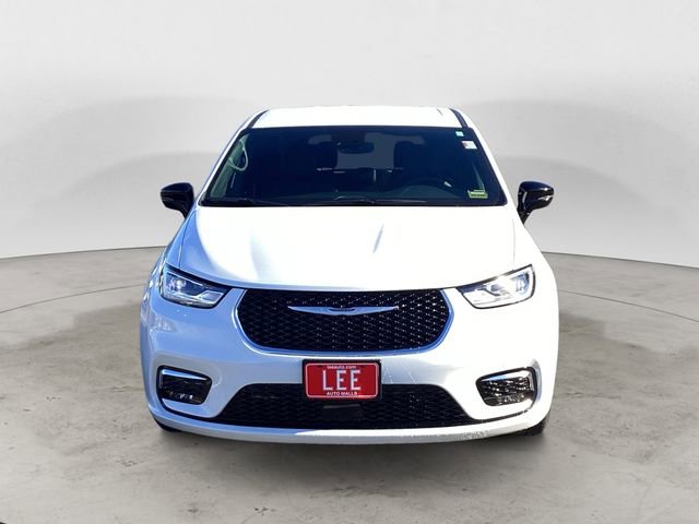 New 2026 Chrysler Pacifica Select image 9