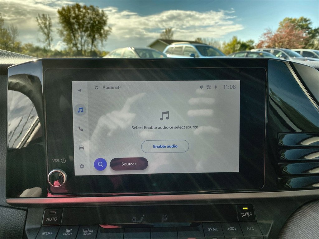 Used 2025 Toyota Camry LE image 12