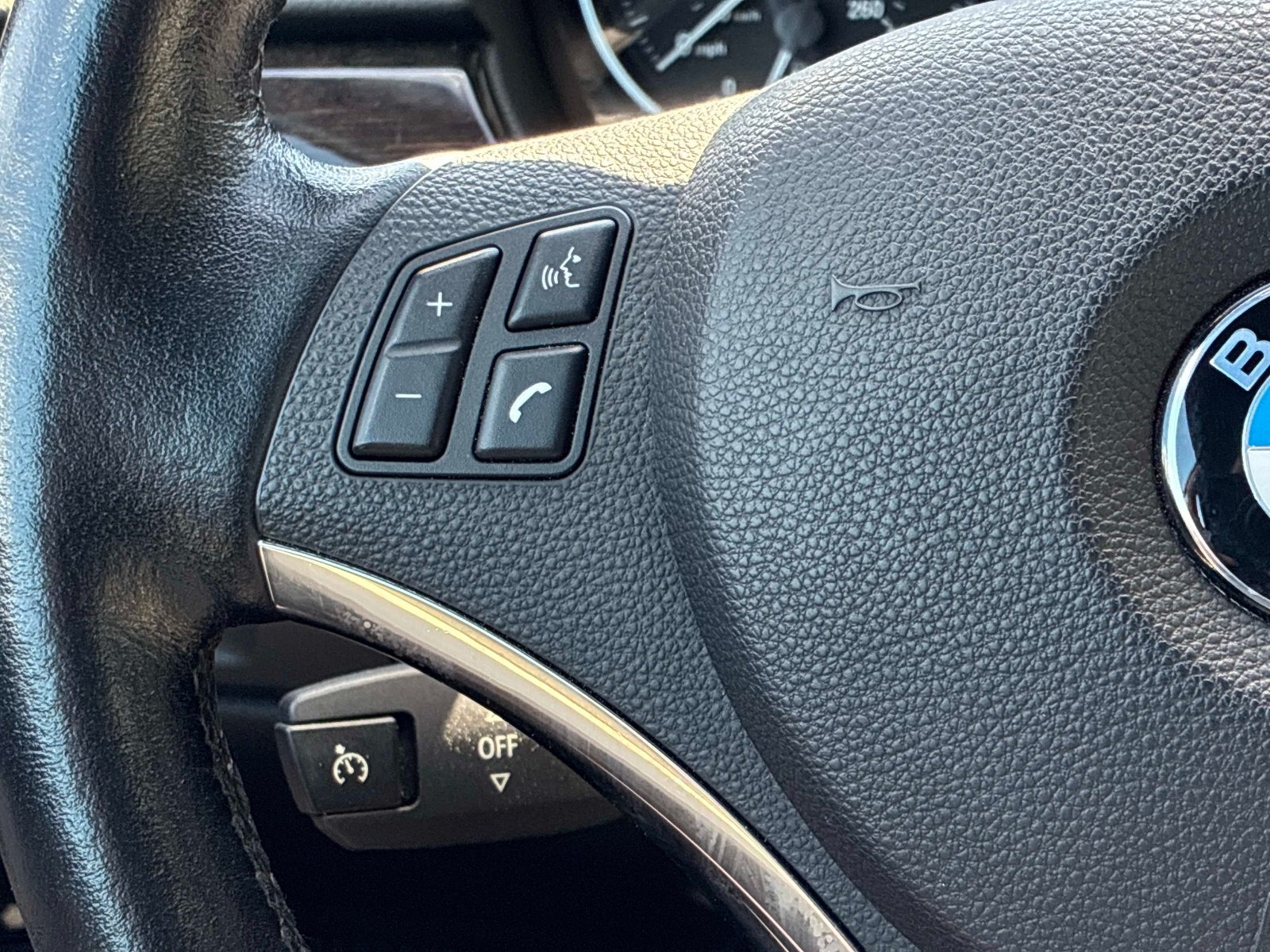 Used 2011 BMW 328i Convertible RWD image 25