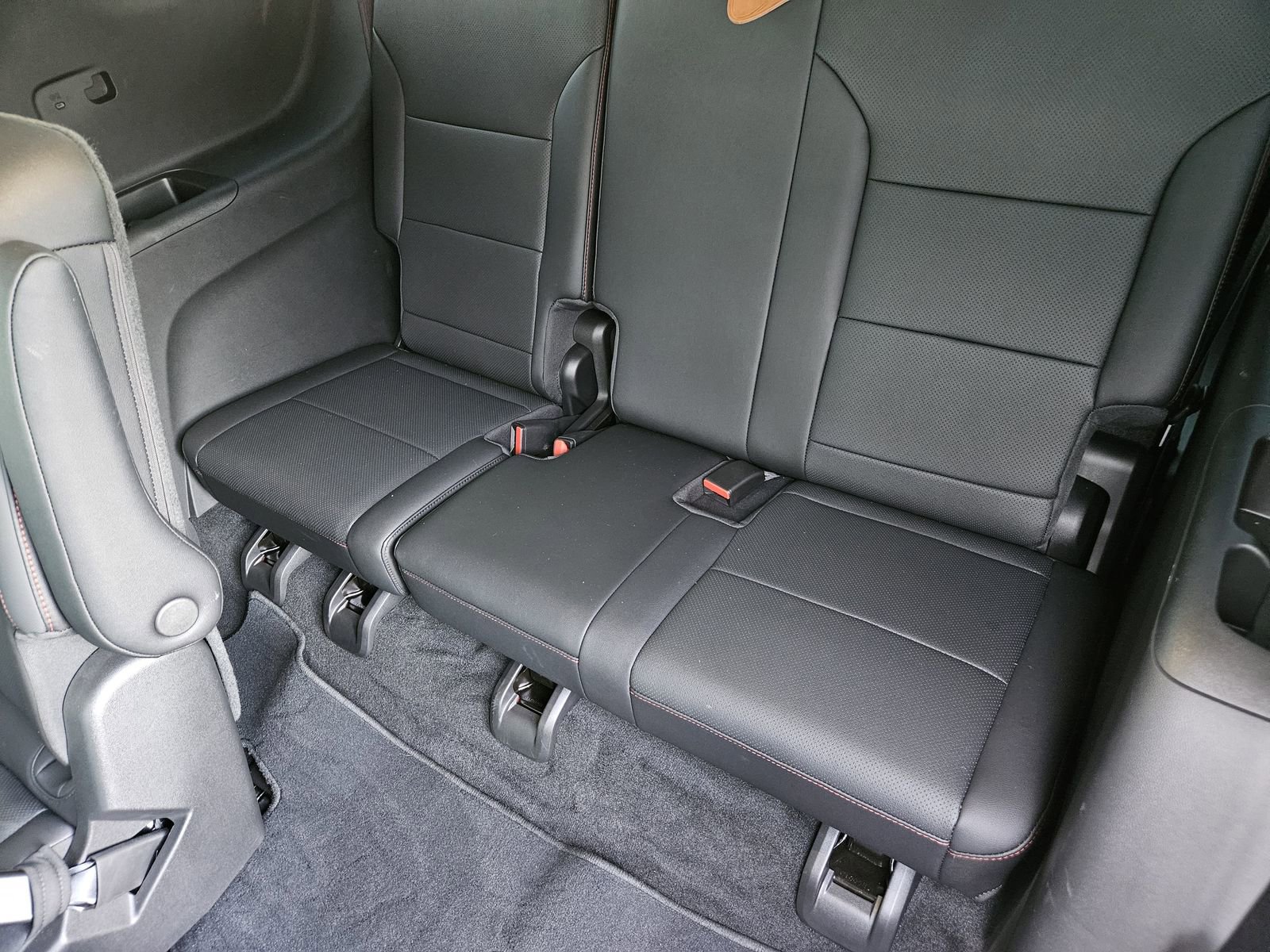 Certified 2025 Chevrolet Traverse Z71 w/ Driver Confidence Package image 32