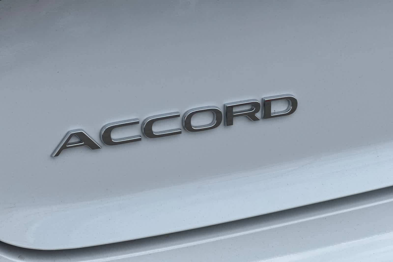Used 2025 Honda Accord SE image 30