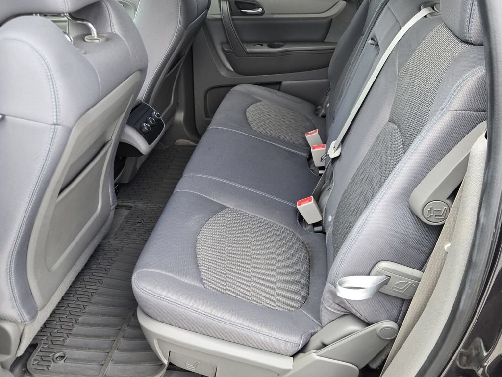 Used 2015 Chevrolet Traverse LS FWD image 12