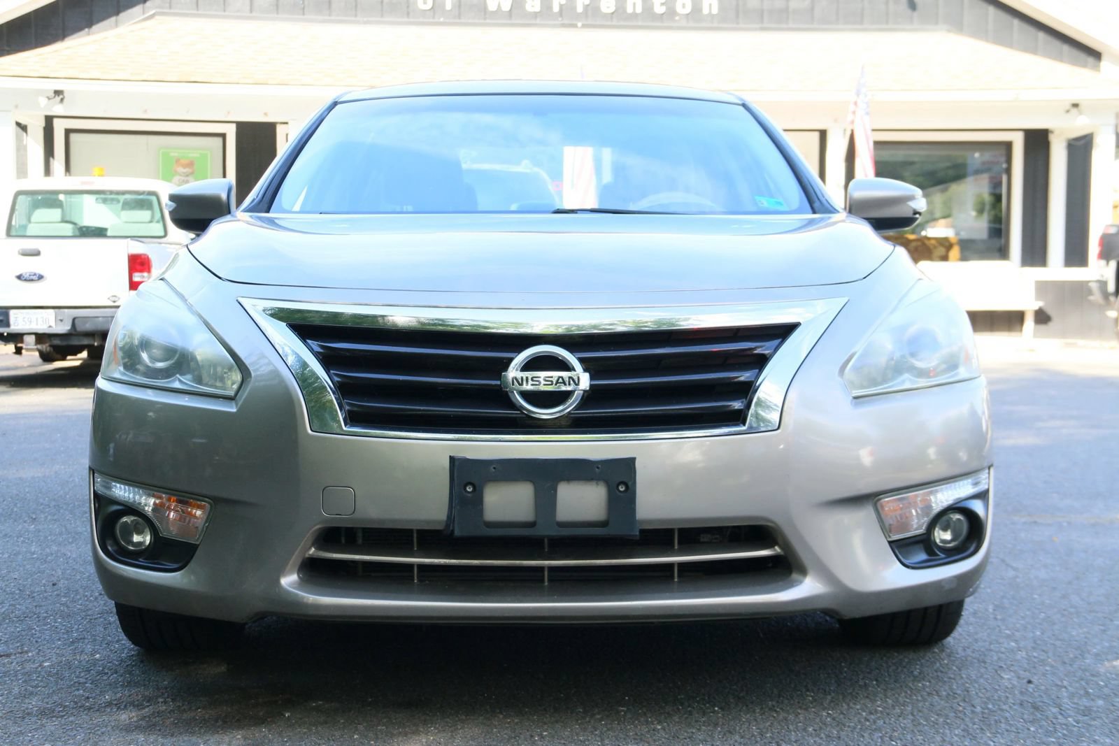 Used 2014 Nissan Altima 2.5 SL w/ Technology Package FWD image 2