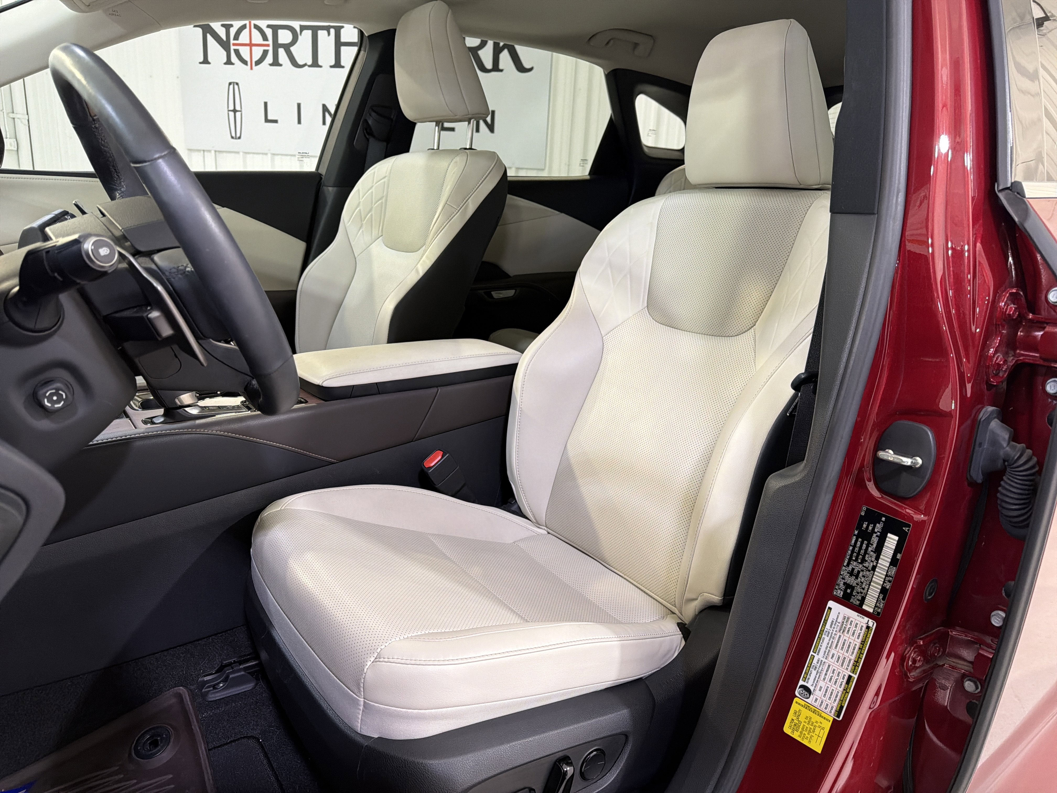 Used 2023 Lexus RX 350 Premium w/ Accessory Package (Z1) FWD image 9