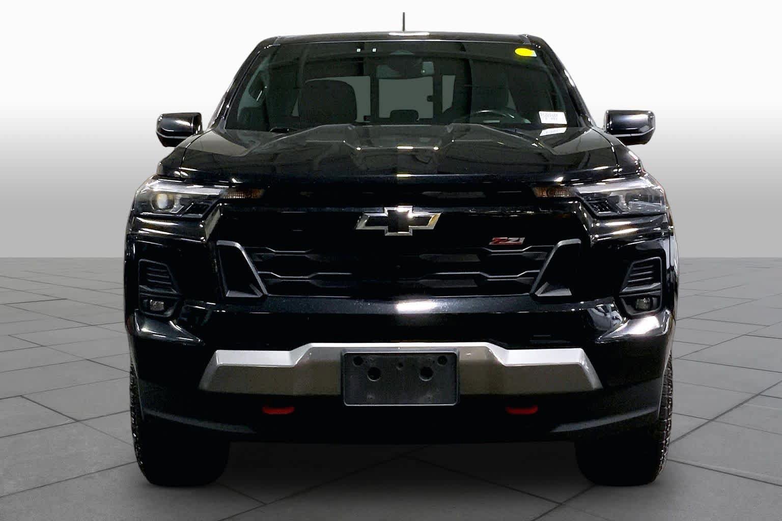 Used 2023 Chevrolet Colorado Z71 w/ Z71 Convenience Package 2 AWD/4WD image 4