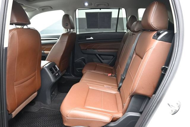 Used 2022 Volkswagen Atlas SE w/ Panoramic Sunroof Package FWD image 9