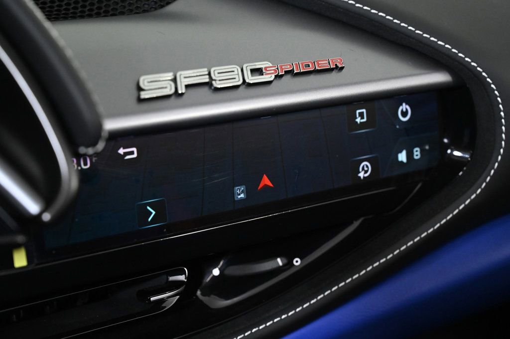 Used 2023 Ferrari SF90 Spider image 16