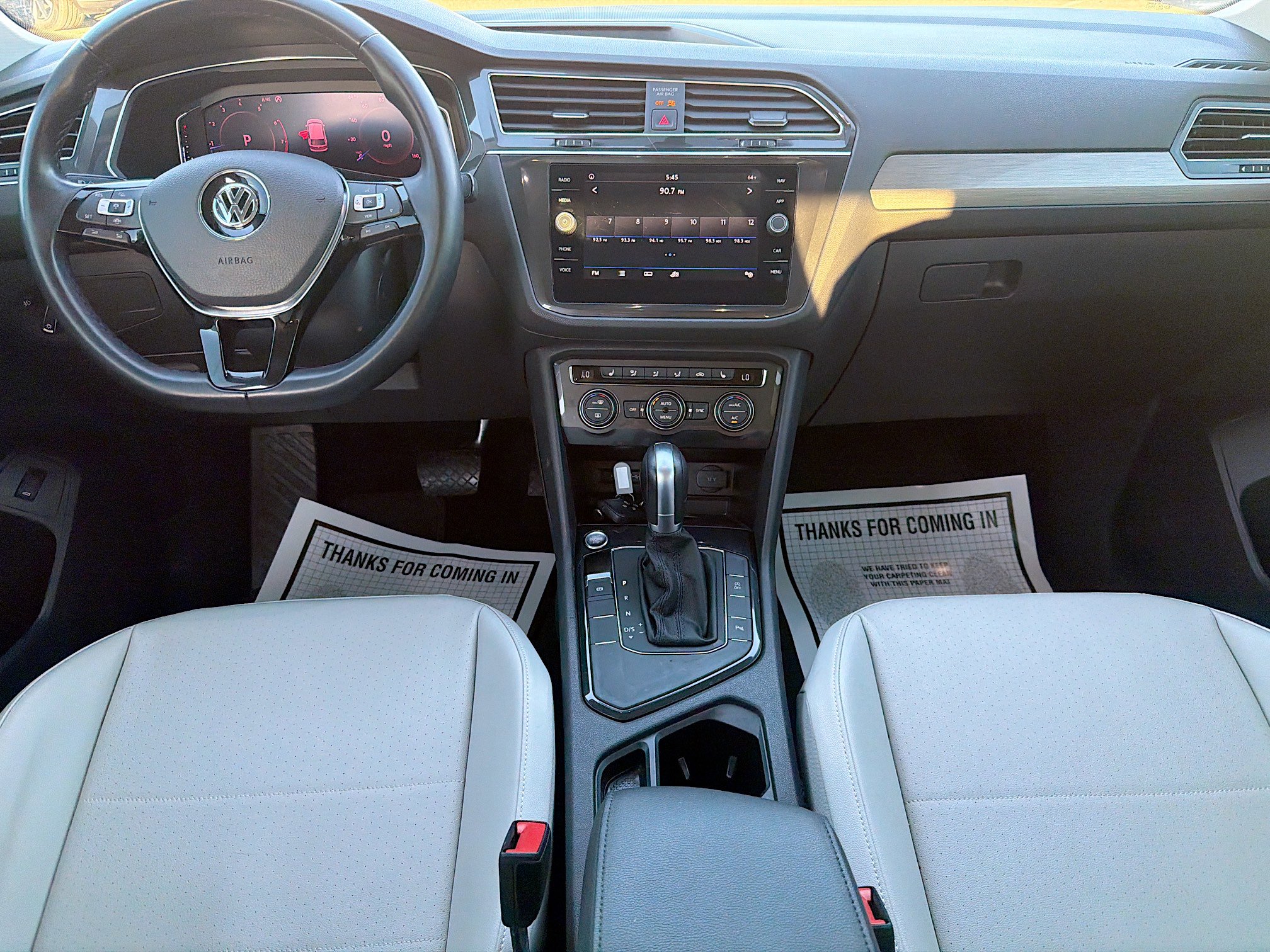 Used 2019 Volkswagen Tiguan SE image 18