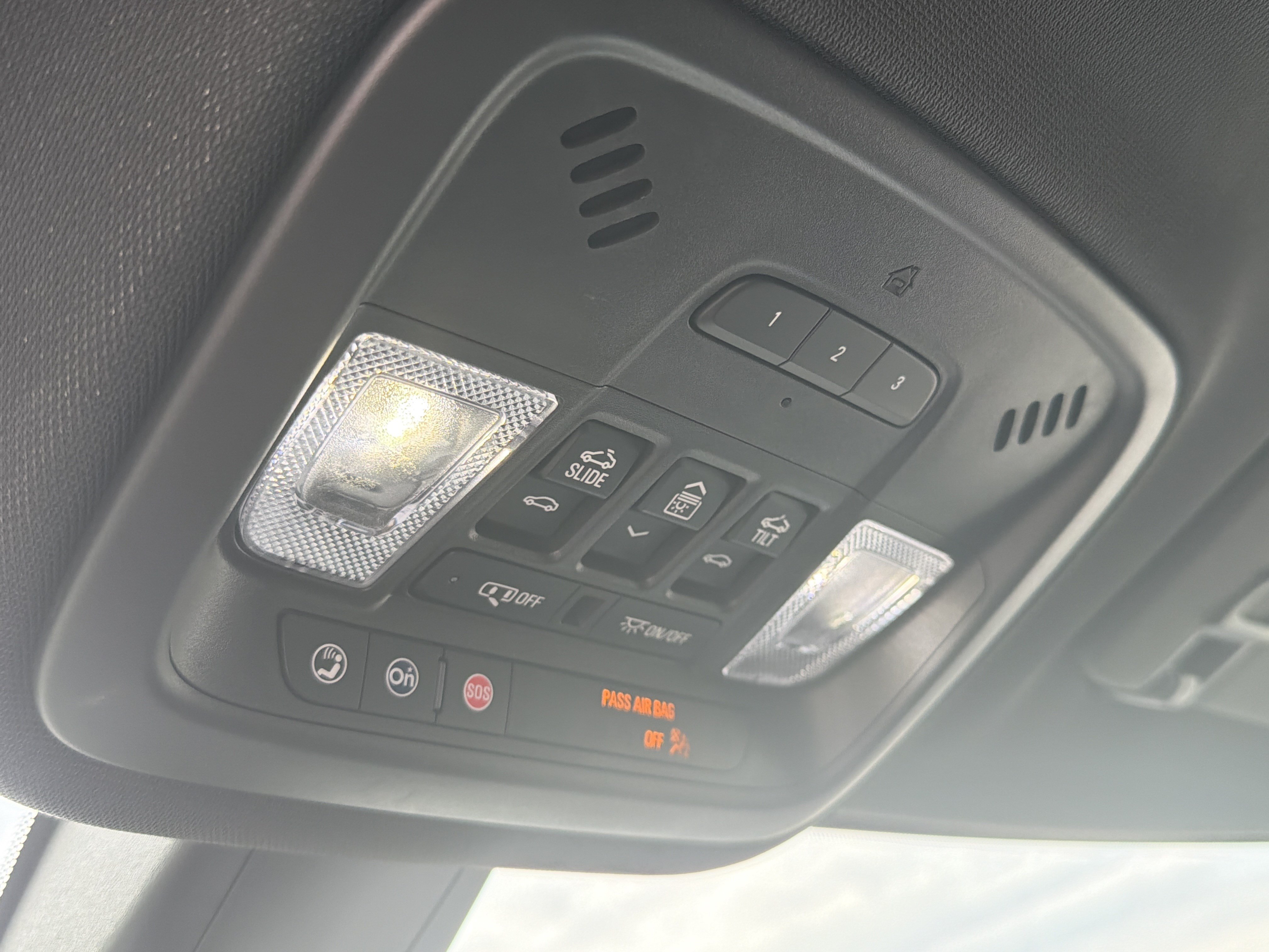 Certified 2023 Chevrolet Traverse Premier FWD image 24