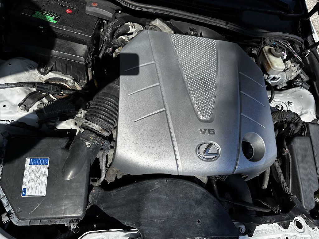 Used 2010 Lexus IS 350C image 18