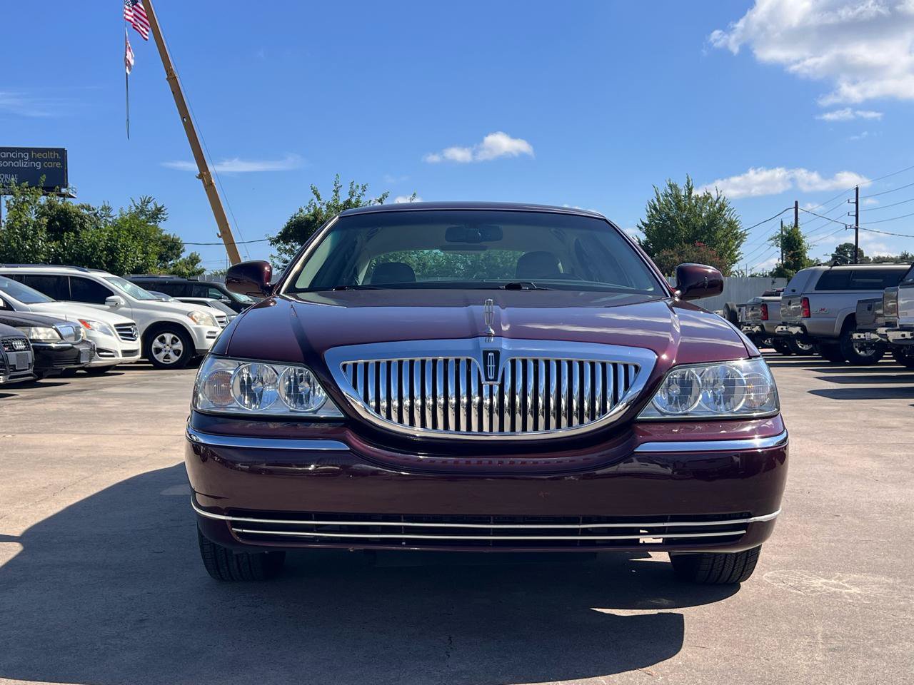 Used 2006 Lincoln Town Car Signature RWD image 13