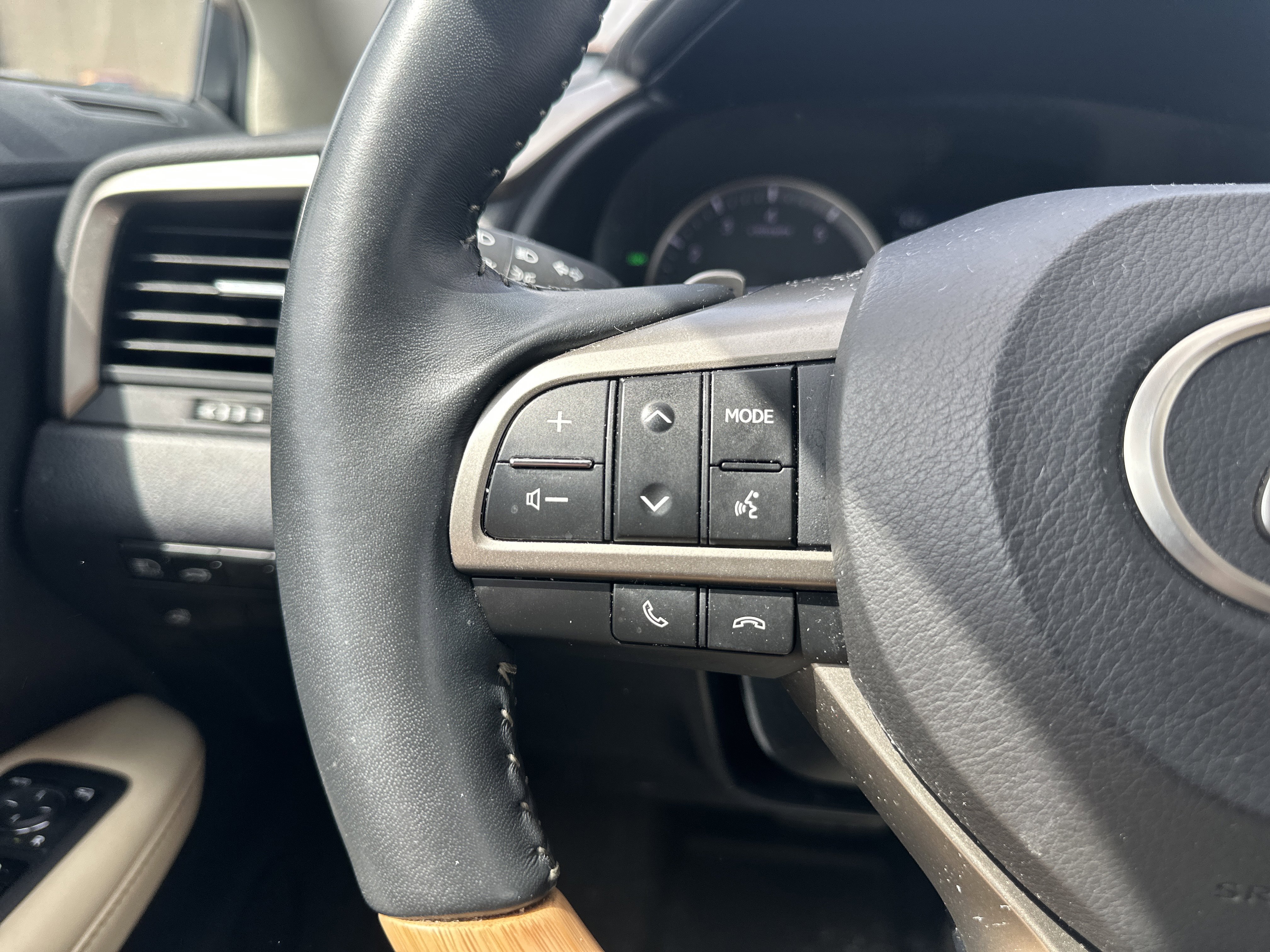 Used 2022 Lexus RX 350 AWD w/ Premium Package image 21