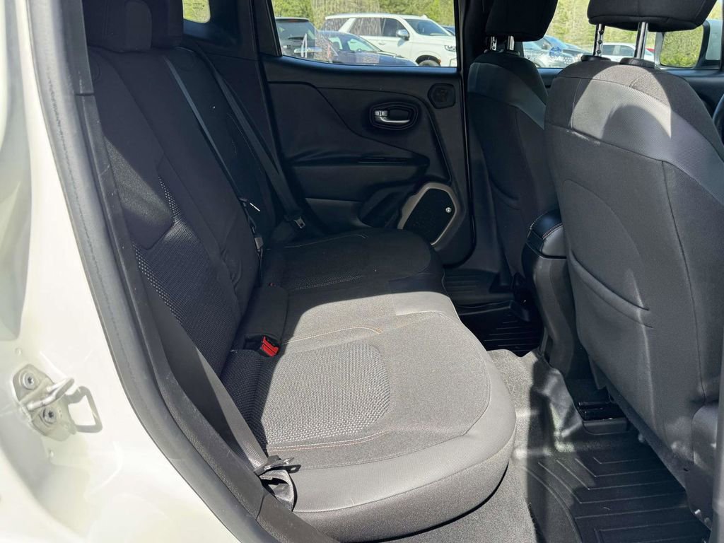 Used 2016 Jeep Renegade 75th Anniversary image 15