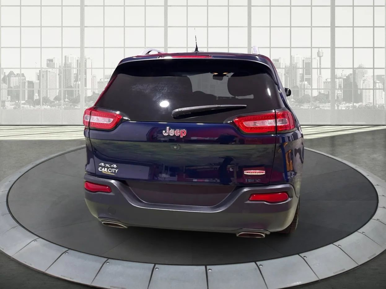 Used 2015 Jeep Cherokee Latitude image 4