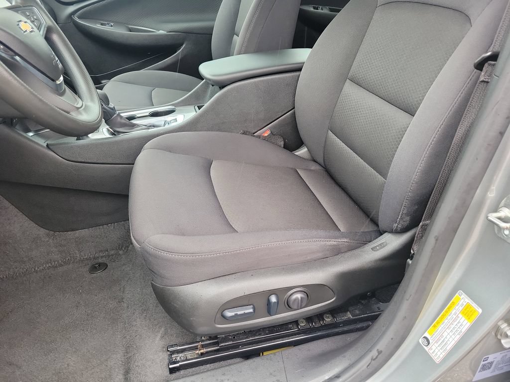 Used 2025 Chevrolet Malibu LT FWD image 13