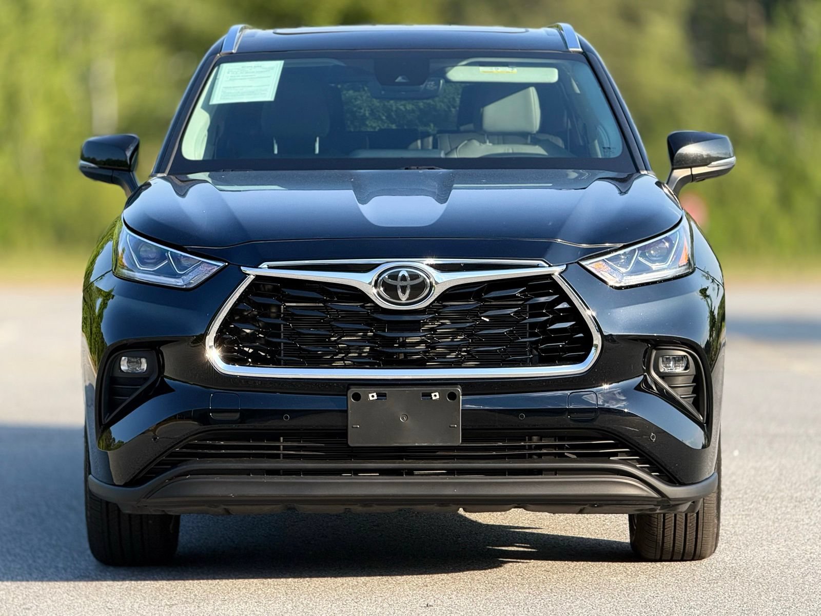 Used 2020 Toyota Highlander Limited AWD/4WD image 3