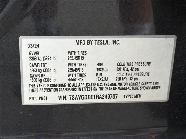 Used 2024 Tesla Model Y Long Range AWD/4WD image 25