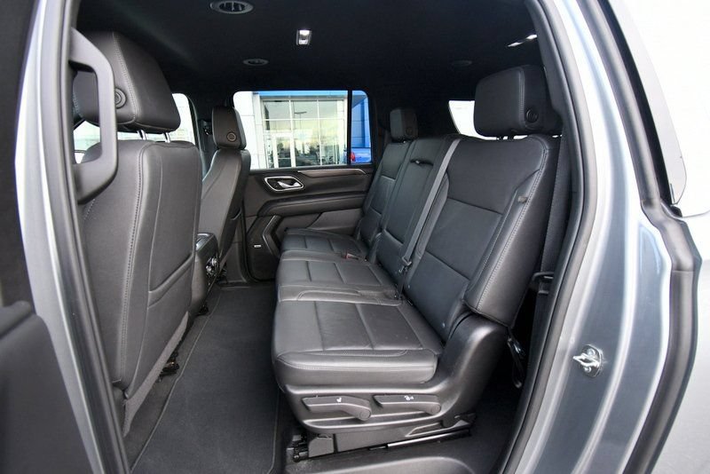 Used 2024 Chevrolet Suburban LT AWD/4WD image 16
