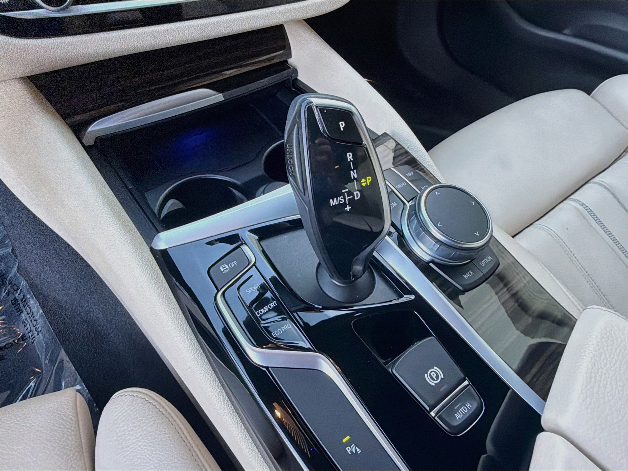Used 2019 BMW 540i w/ Convenience Package RWD image 16