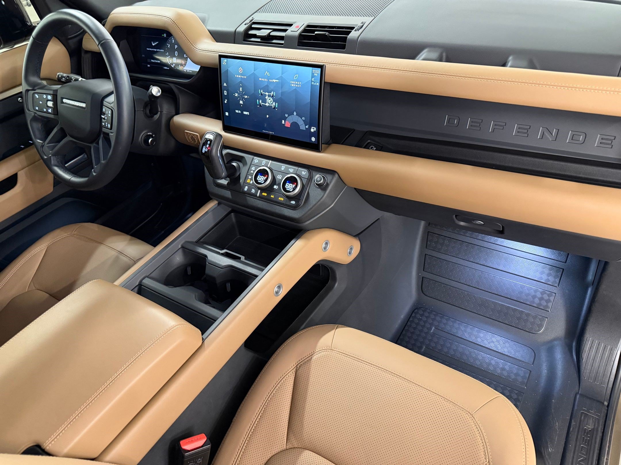 Used 2025 Land Rover Defender 110 S AWD/4WD image 46