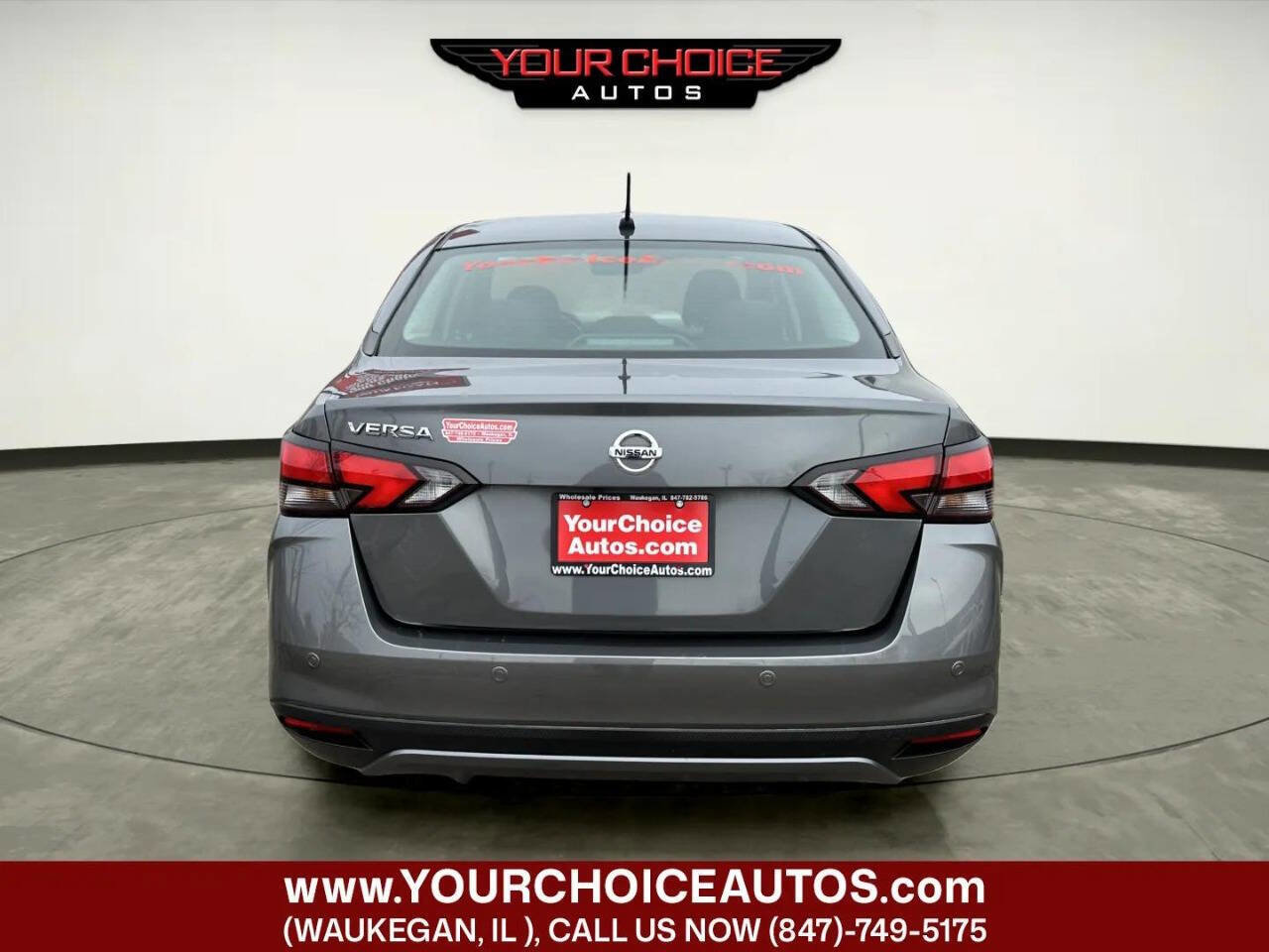 Used 2021 Nissan Versa S FWD image 4