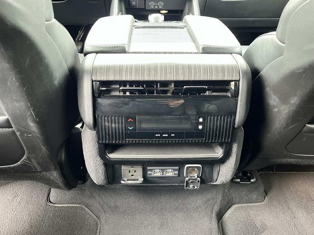 Used 2024 Jeep Wagoneer Series II AWD/4WD image 16