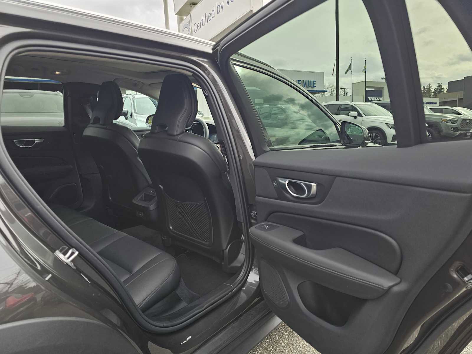 Certified 2025 Volvo V60 B5 Cross Country Plus image 14