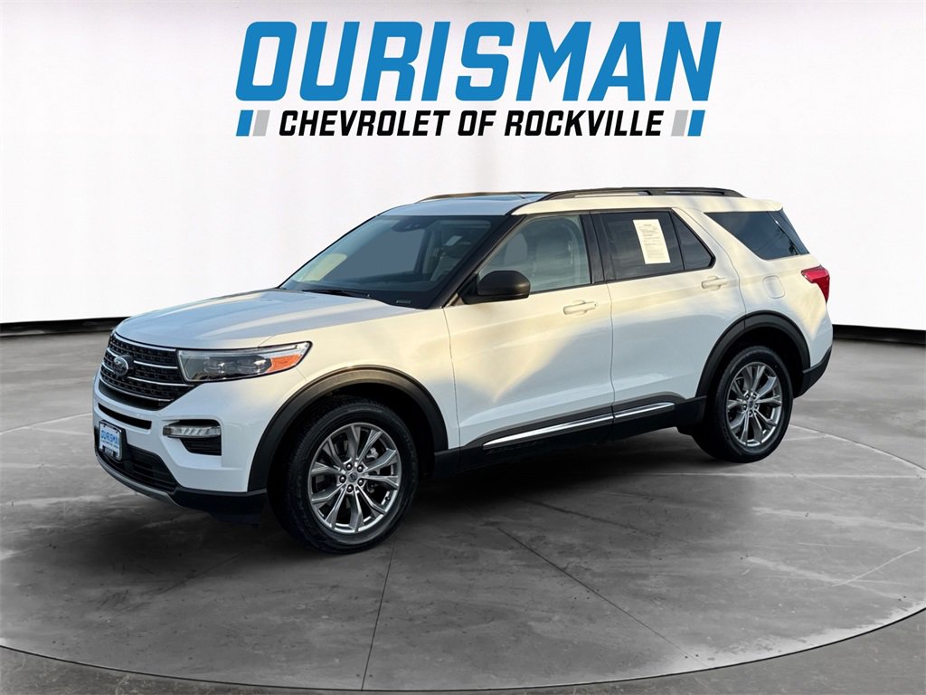 Used 2020 Ford Explorer XLT w/ Equipment Group 202A image 2