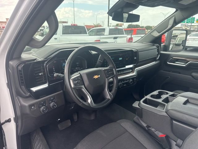 Used 2024 Chevrolet Silverado 3500 LT AWD/4WD image 9