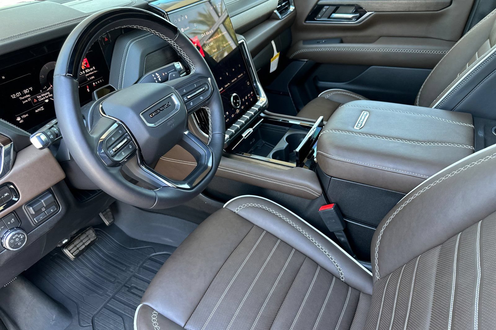 Certified 2026 GMC Yukon Denali Ultimate AWD/4WD image 10